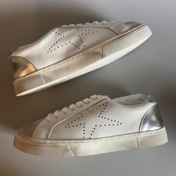 NEW Steve Madden Rezume distressed white sneakers - Picture 6 of 9